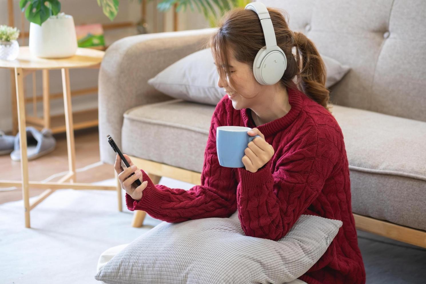 Team bei der Besprechung von Finanzstrategien